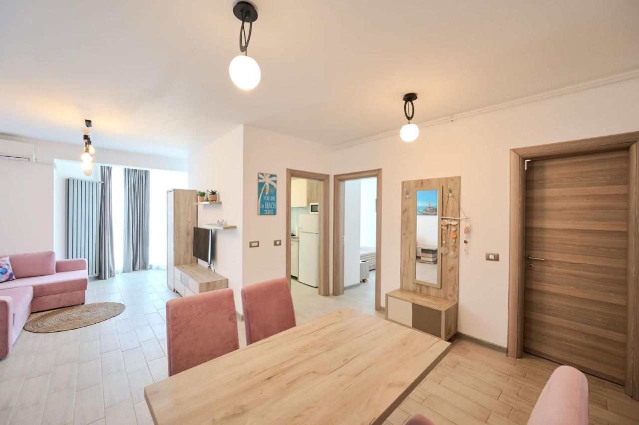 Beachfront 1Br Apartment- Spa N Pools 마마이아 외부 사진